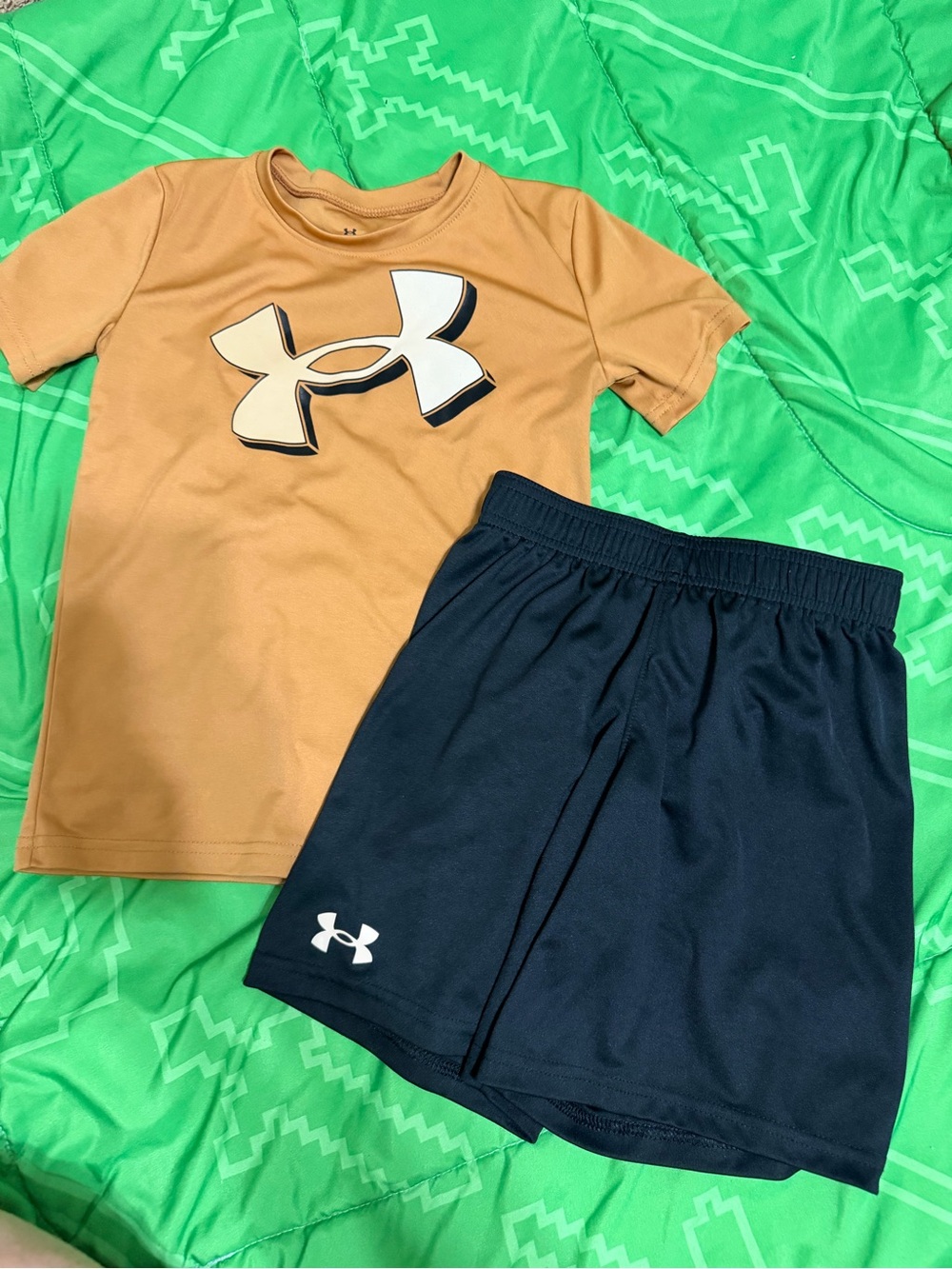 Boys Under Armour Outfit